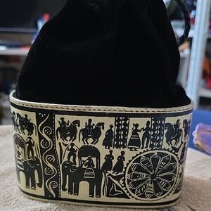 Vtg India Made Black Suede Embossed Leather Sm Handbag Lady Dancers